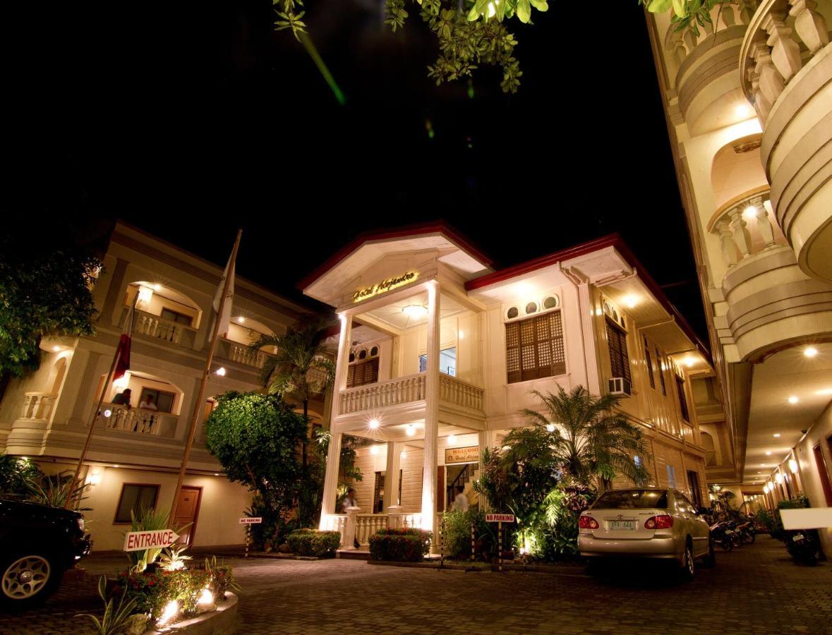 Hotel Alejandro Таклобан Экстерьер фото